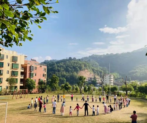 Últimas noticias de la empresa sobre Promoción de bolsas compostables en la escuela primaria Waldorf